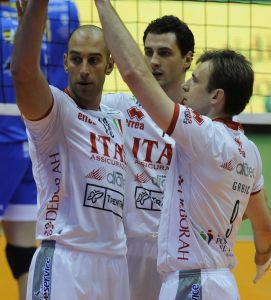 Squadra al lavoro per il primo allenamento dell'anno. Piscopo: