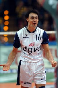 Andrea Bari anche il prossimo campionato con la maglia dell'Itas Diatec Trentino