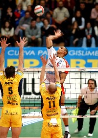 LíItas Grundig Trentino supera 3 a 1 la Canadiens Verona.