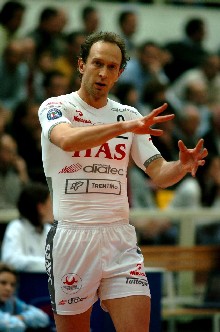 Stop di alcuni giorni per Mister Secolo Lorenzo Bernardi.