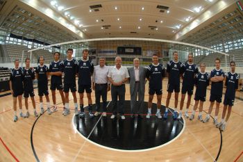 Il Cavalier Edo Benedetti in visita agli allenamenti della Trentino Volley