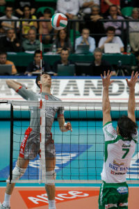 Cuneo vince al tie break gara 3. L'Itas Diatec Trentino saluta i playoff