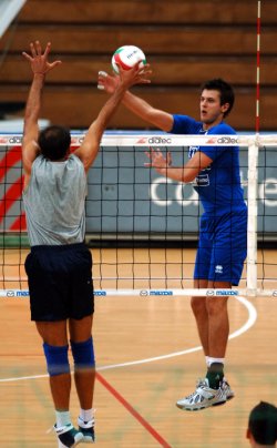 Successo al tie break in amichevole con Modena. Al via il Camp Trentino Volley 2006