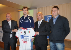 Presentata l'avventura in CEV Indesit Champions League 2008/09. Trentino S.p.A. Main e Title Sponsor