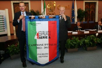16102013gonfalone