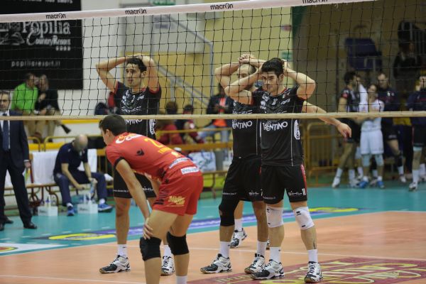birarelli_suxho_e_lanza_a_rete