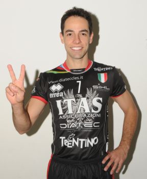 03122011rapha