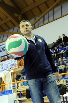 11122011supervolley
