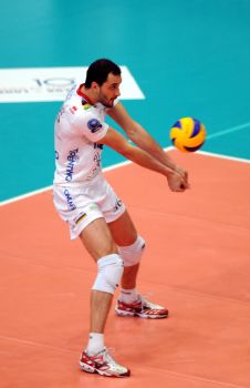 14122011kaz