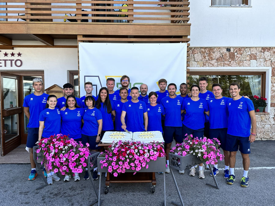 Foto di gruppo per lo staff a fine edizione 2023